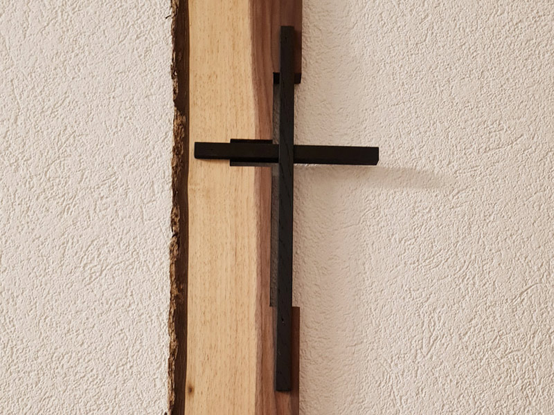 Tischlerbetrieb Messner - Design Kreuz