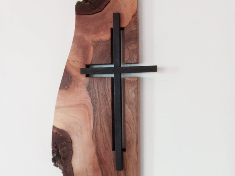 Tischlerbetrieb Messner - Design Kreuz